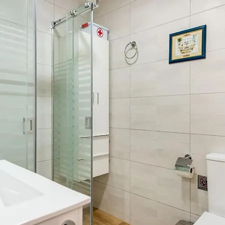 Amplio Y Luminoso Con Gran Azotea-solarium Privada نيرخا