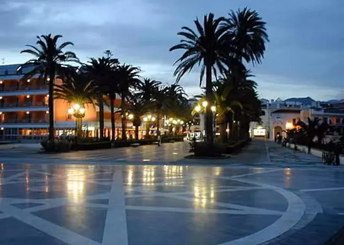 Apartment Completo Con 3 Amplios Y Gran Azotea Privada Nerja